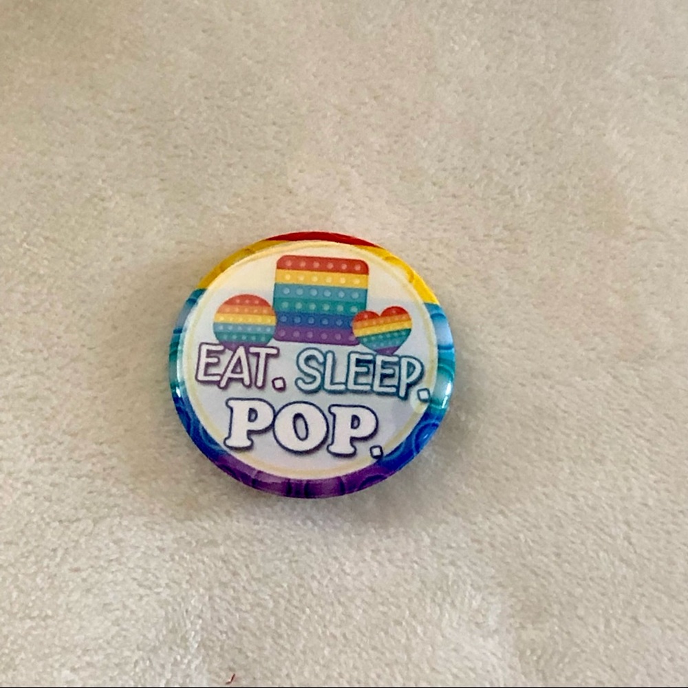 I.5 inch this girl is poppin’ pin back button set - Picture 2 of 4